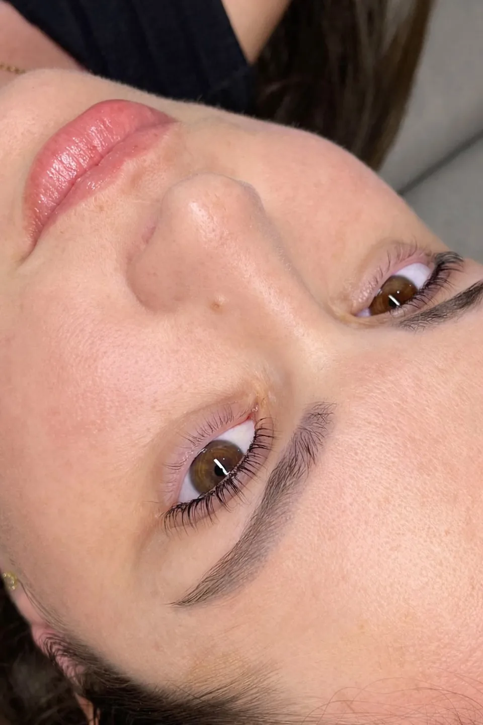 Lash lifting